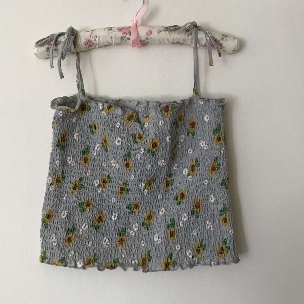 Forever 21 Sunflower Crop top. Size S